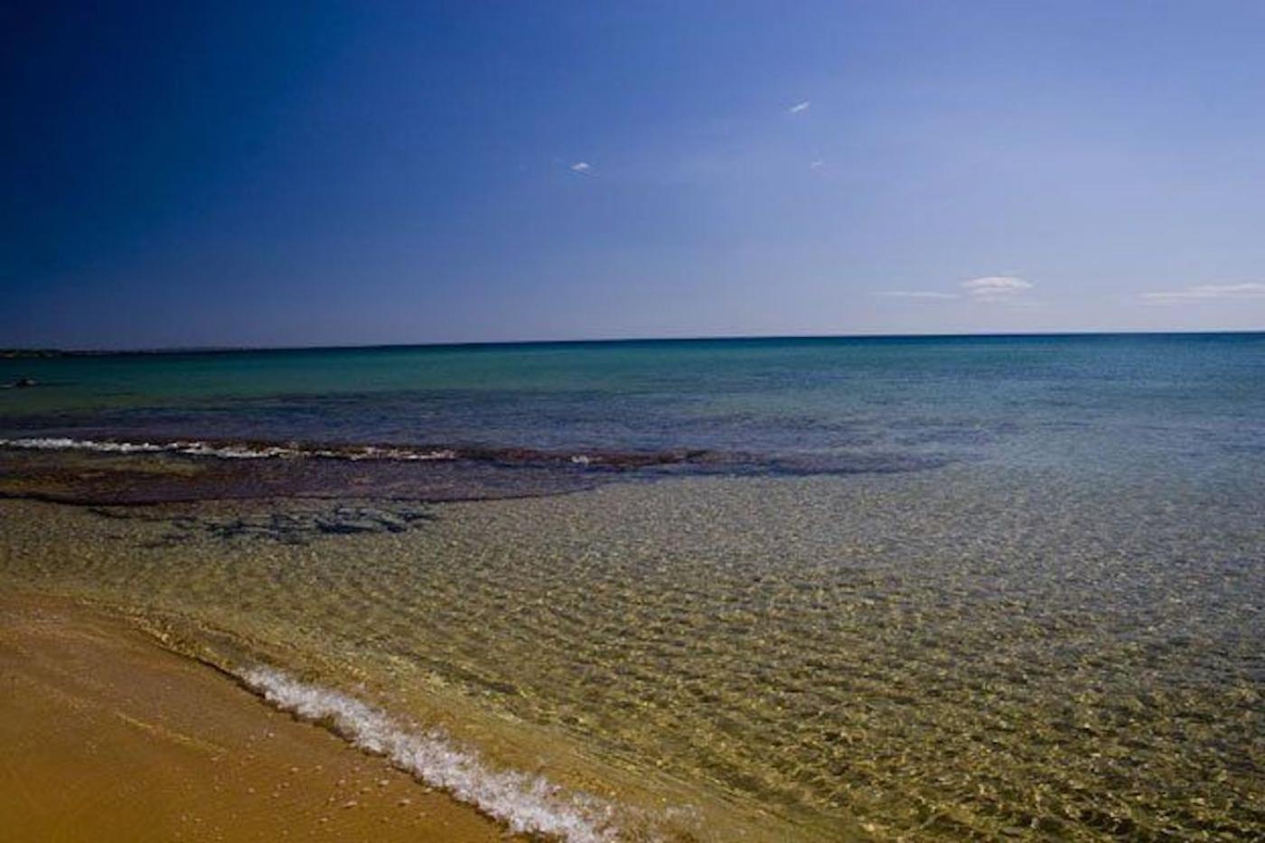 Casa Vacanze Robinson Villa อาโวลา ภายนอก รูปภาพ