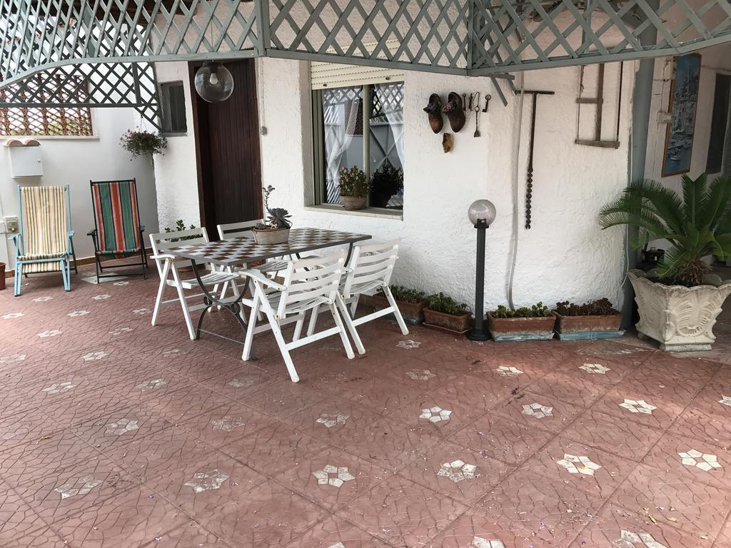 Casa Vacanze Robinson Villa อาโวลา ภายนอก รูปภาพ